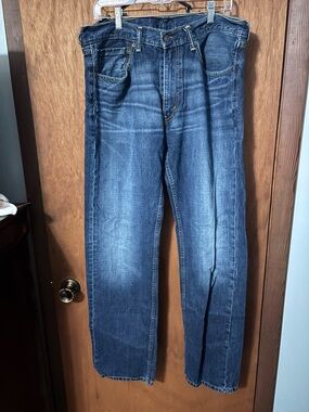 Levi's Men's Dark Blue Relaxed Denim Jeans